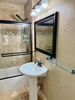 1452 N Poplar Ave, Fresno, CA 93728