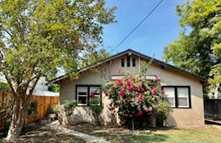 1452 N Poplar Ave, Fresno, CA 93728