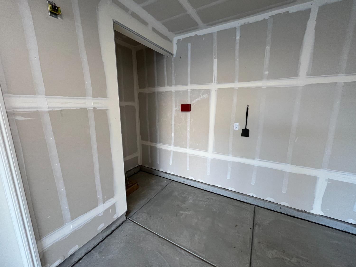 224 Arbor Dr S, Madera, CA 93636