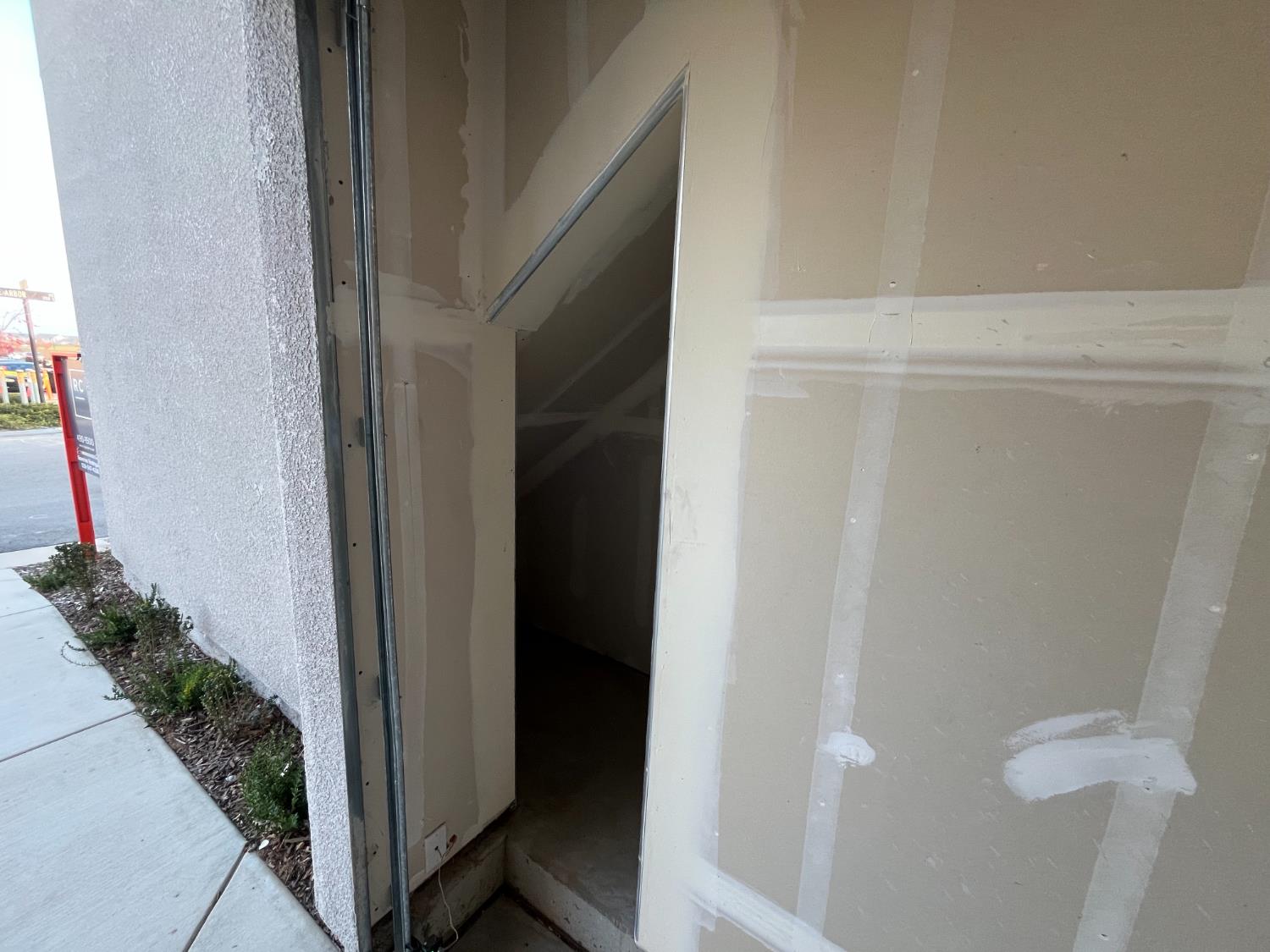 224 Arbor Dr S, Madera, CA 93636