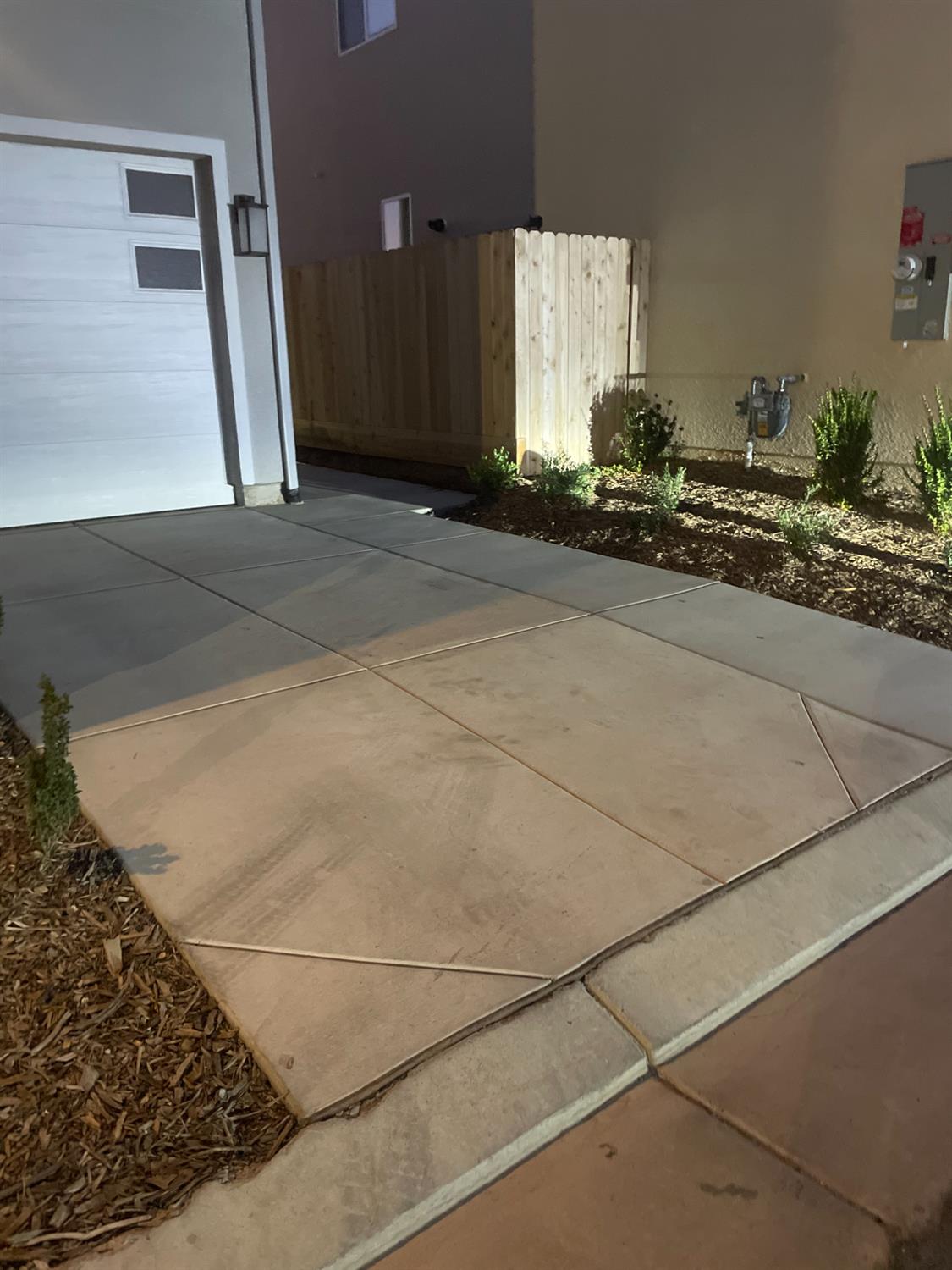 224 Arbor Dr S, Madera, CA 93636