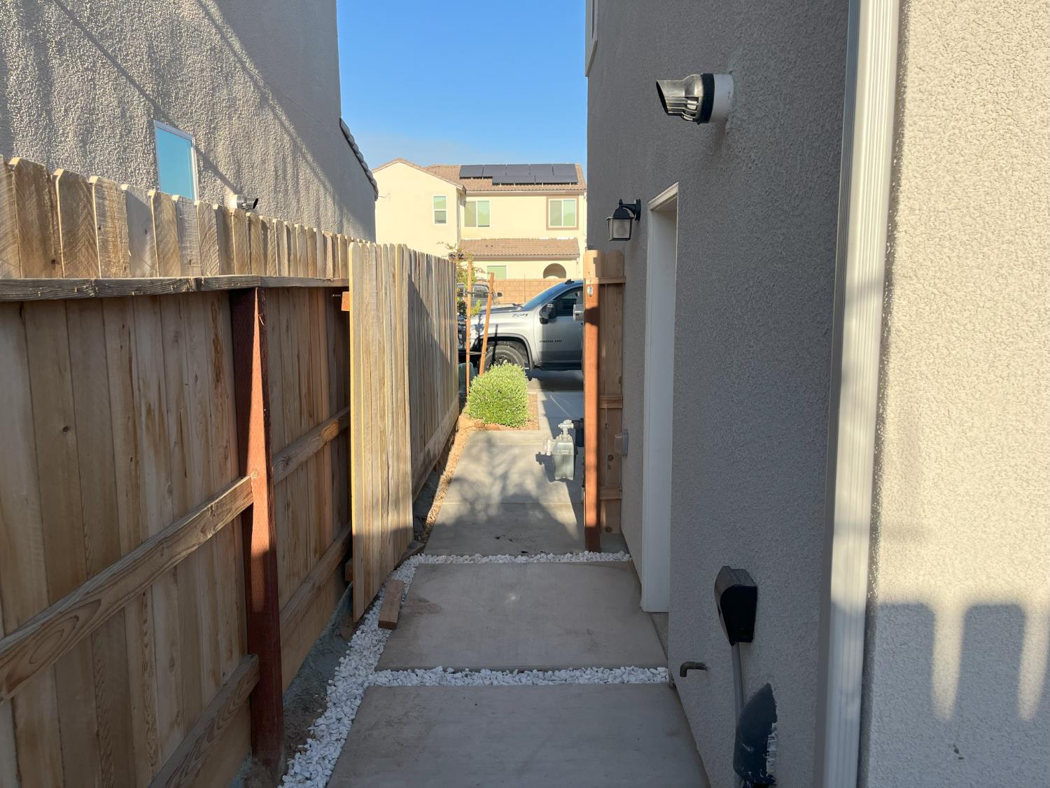 224 Arbor Dr S, Madera, CA 93636