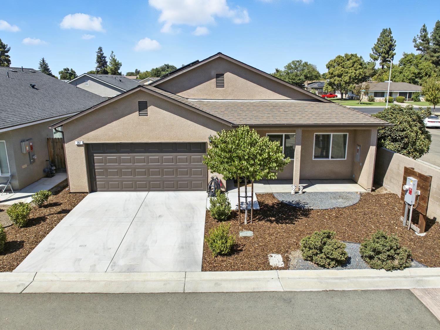 397 Amber Ln, Dinuba, CA 93618