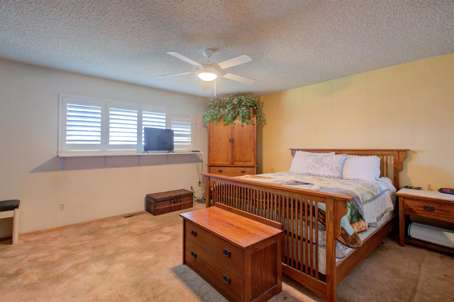 5900 Washington Rd, Hughson, CA 95326