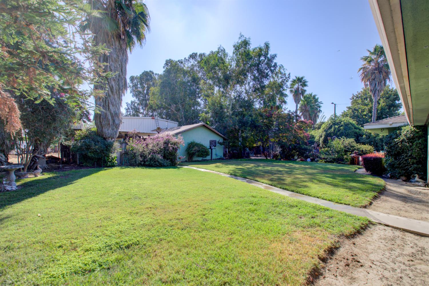 5900 Washington Rd, Hughson, CA 95326