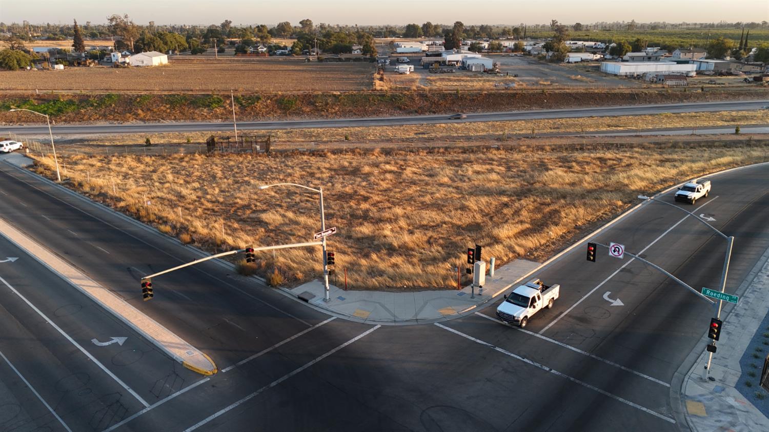 0 0 W Dan Ronquillo Dr S Roeding D, Fresno, CA 93706