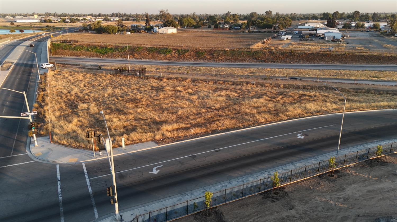 0 0 W Dan Ronquillo Dr S Roeding D, Fresno, CA 93706