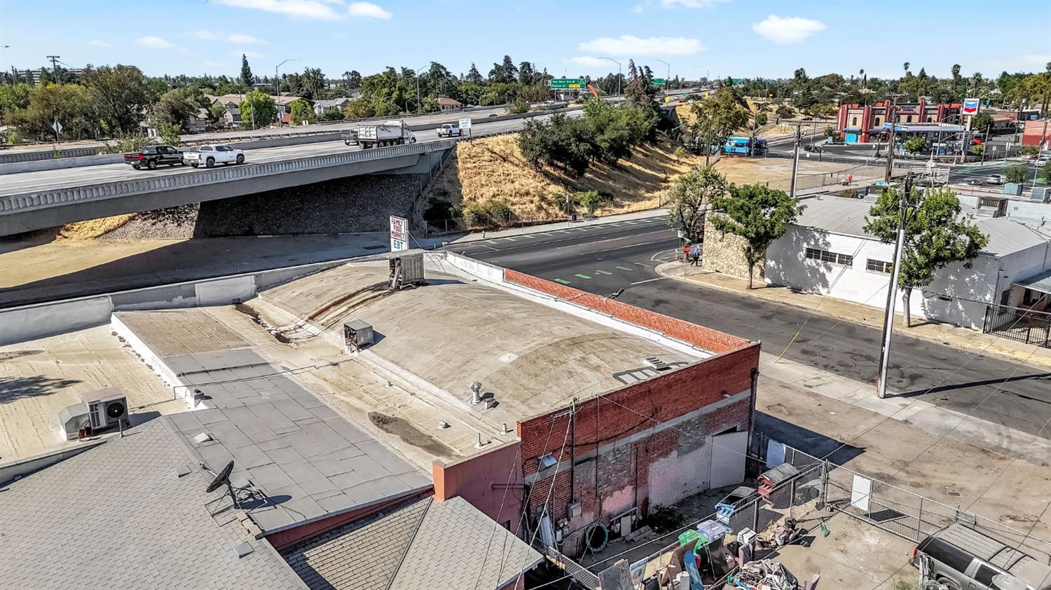 1105 E Belmont Ave, Fresno, CA 93701