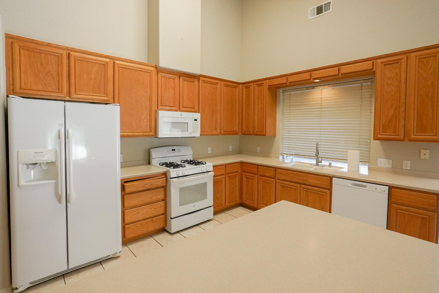 6625 River Mesa, Riverbank, CA 95367