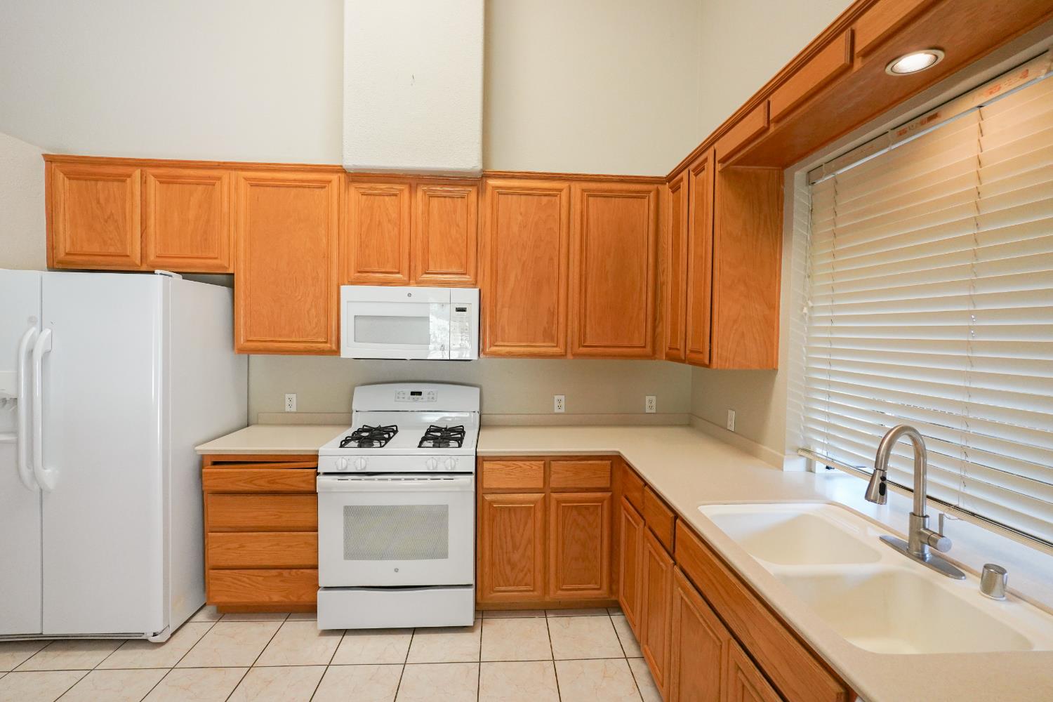 6625 River Mesa, Riverbank, CA 95367