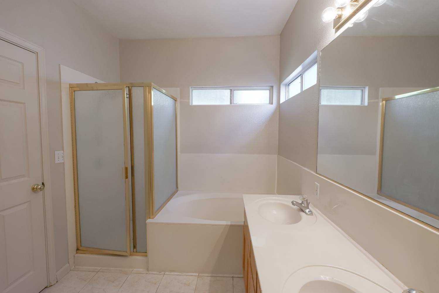 6625 River Mesa, Riverbank, CA 95367