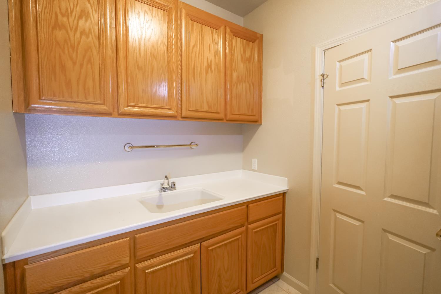 6625 River Mesa, Riverbank, CA 95367