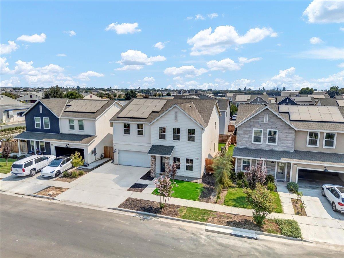 1769 N Jennie Lake Tl, Hanford, CA 93230