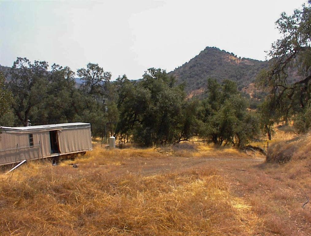 295 Ruth Hill Rd, Yokuts Valley, CA 93675