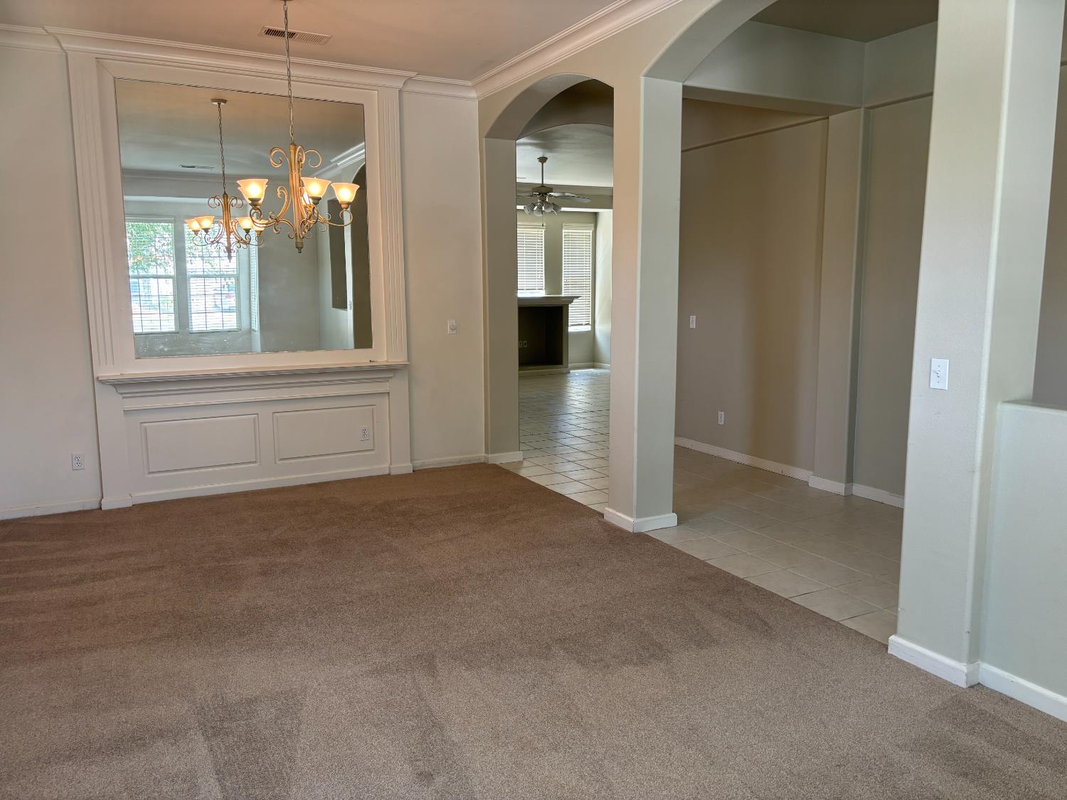 2578 Warner Ave, Clovis, CA 93611