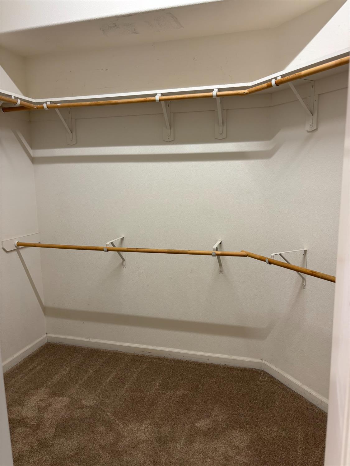 2578 Warner Ave, Clovis, CA 93611