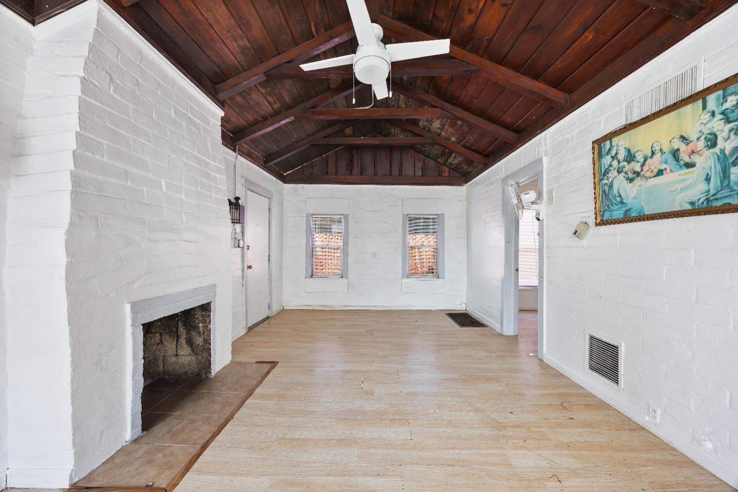 523 S 8Th St, Fresno, CA 93702