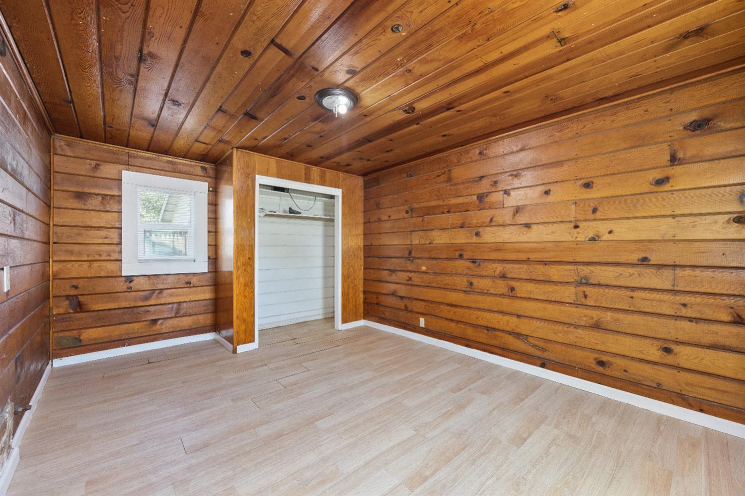 523 S 8Th St, Fresno, CA 93702