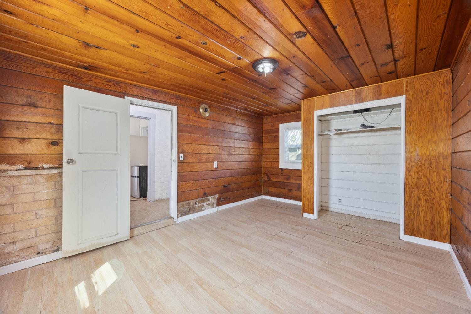 523 S 8Th St, Fresno, CA 93702