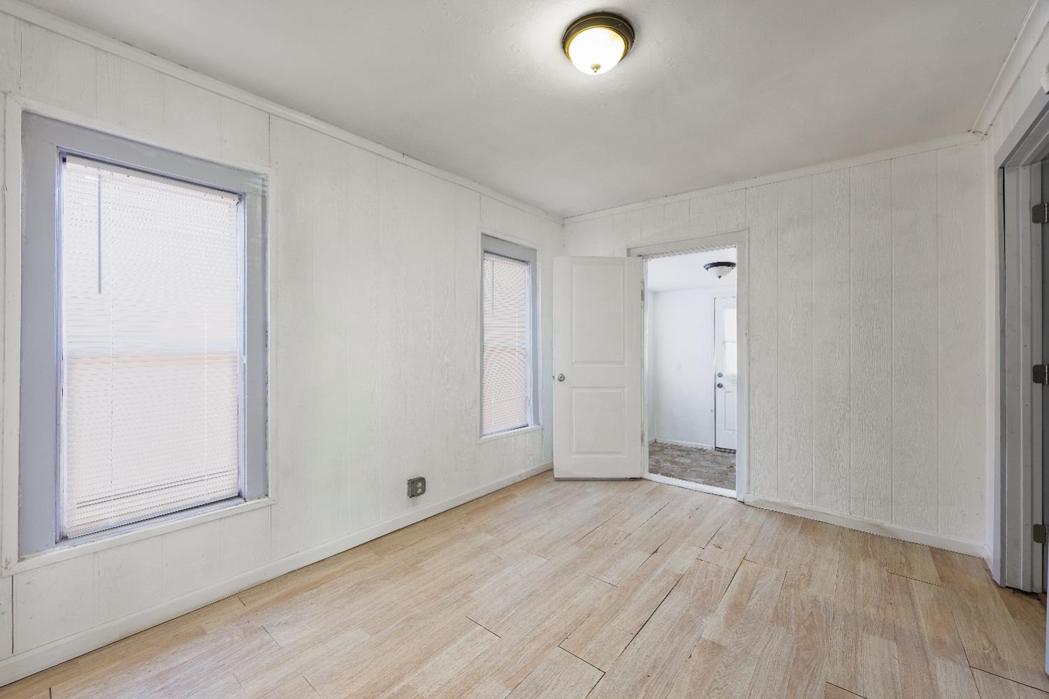 523 S 8Th St, Fresno, CA 93702