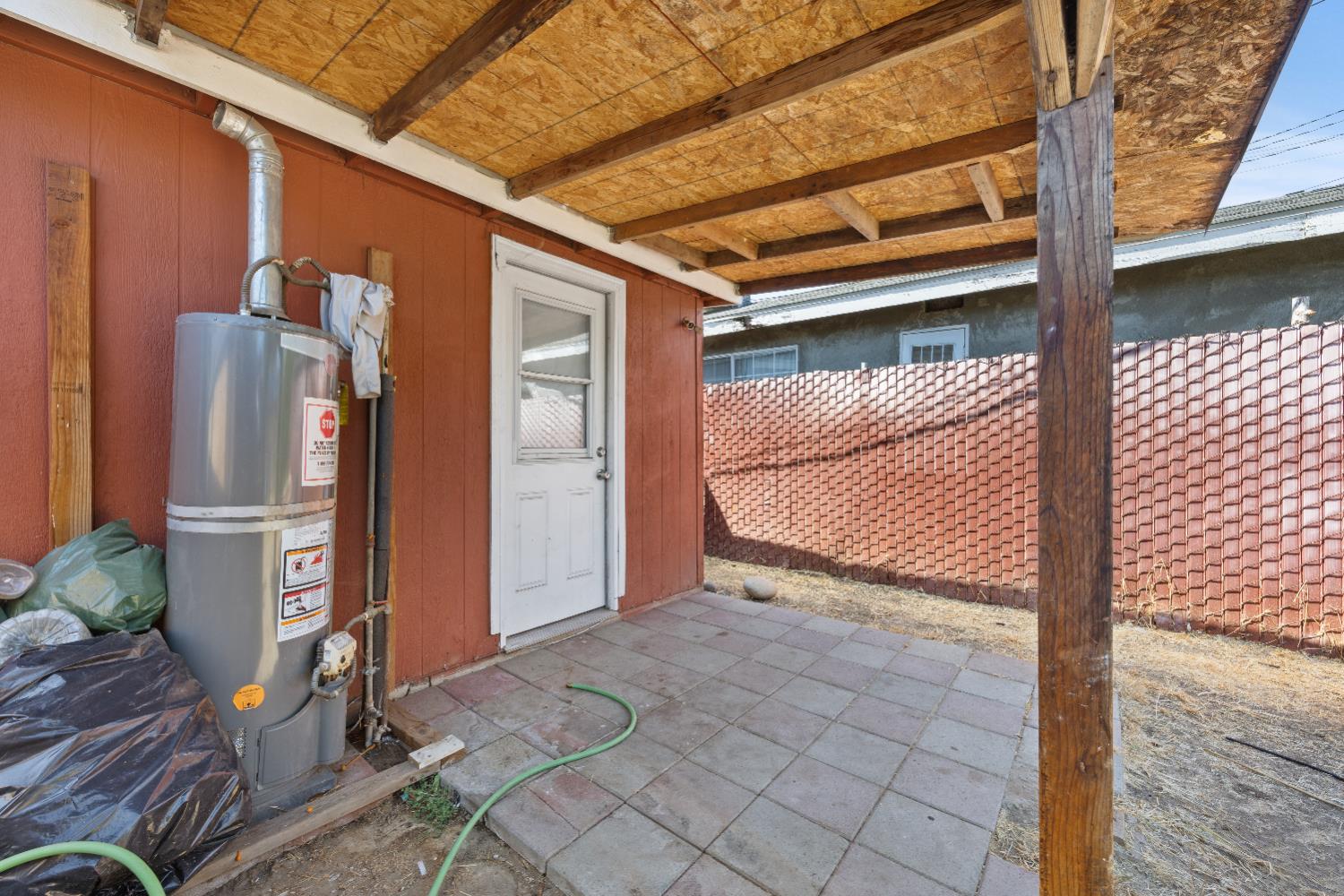 523 S 8Th St, Fresno, CA 93702