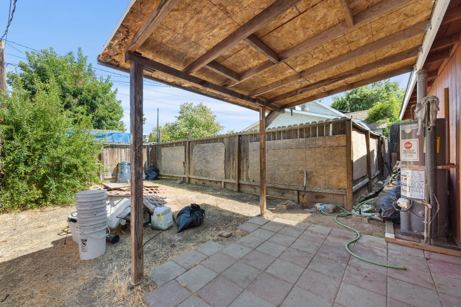 523 S 8Th St, Fresno, CA 93702