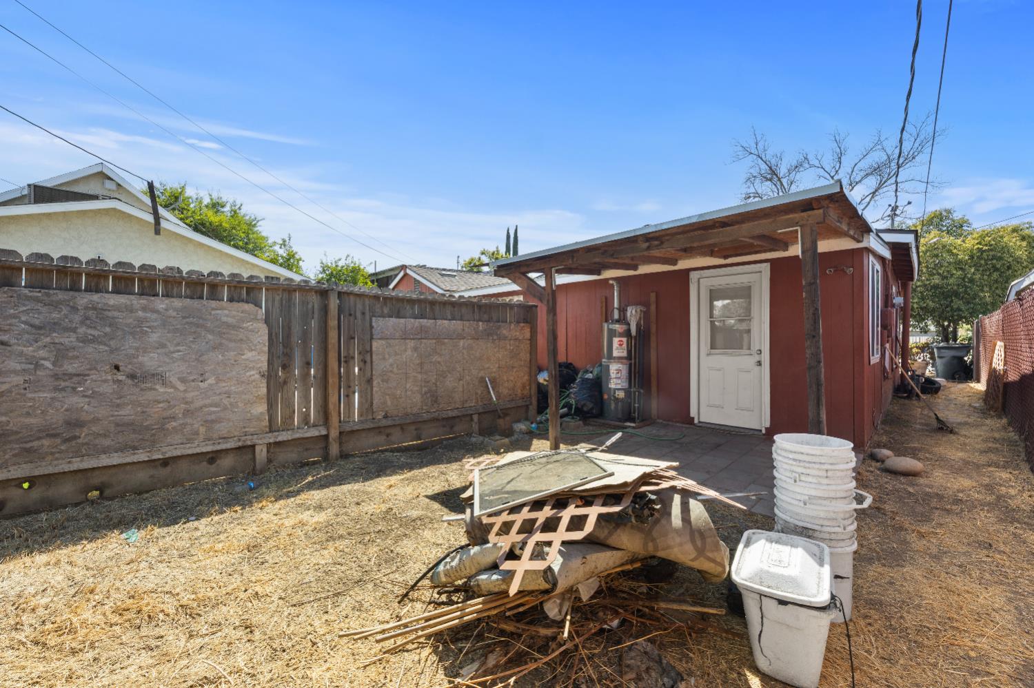 523 S 8Th St, Fresno, CA 93702