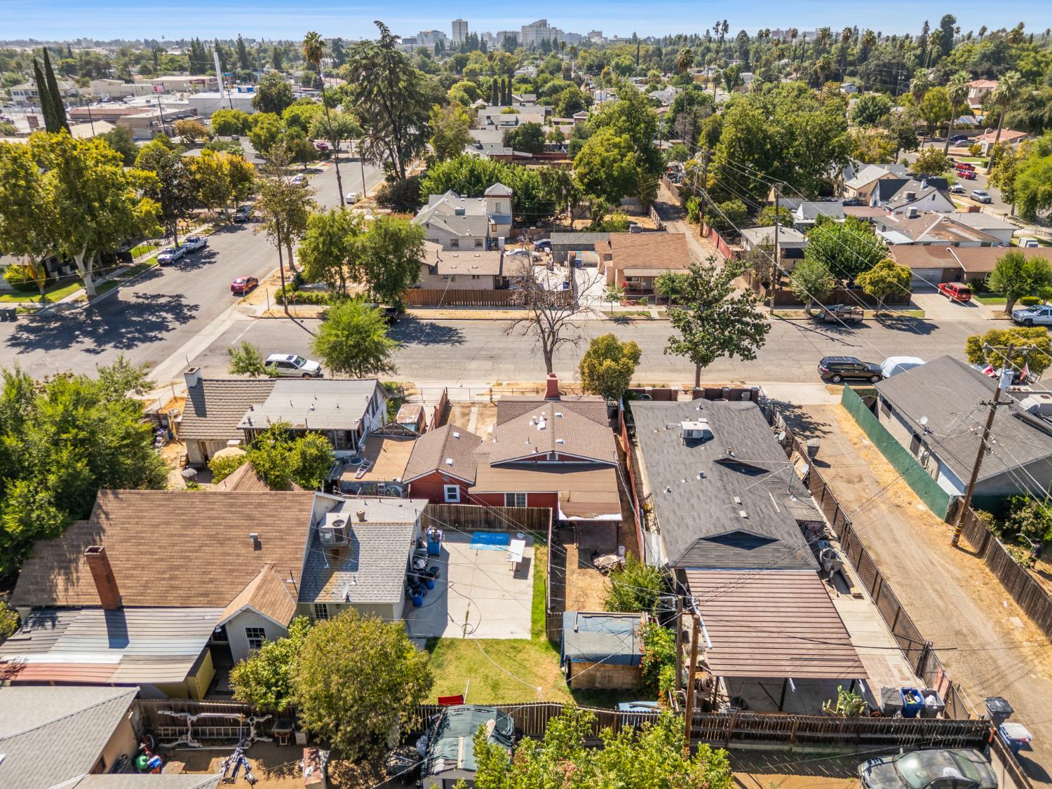 523 S 8Th St, Fresno, CA 93702