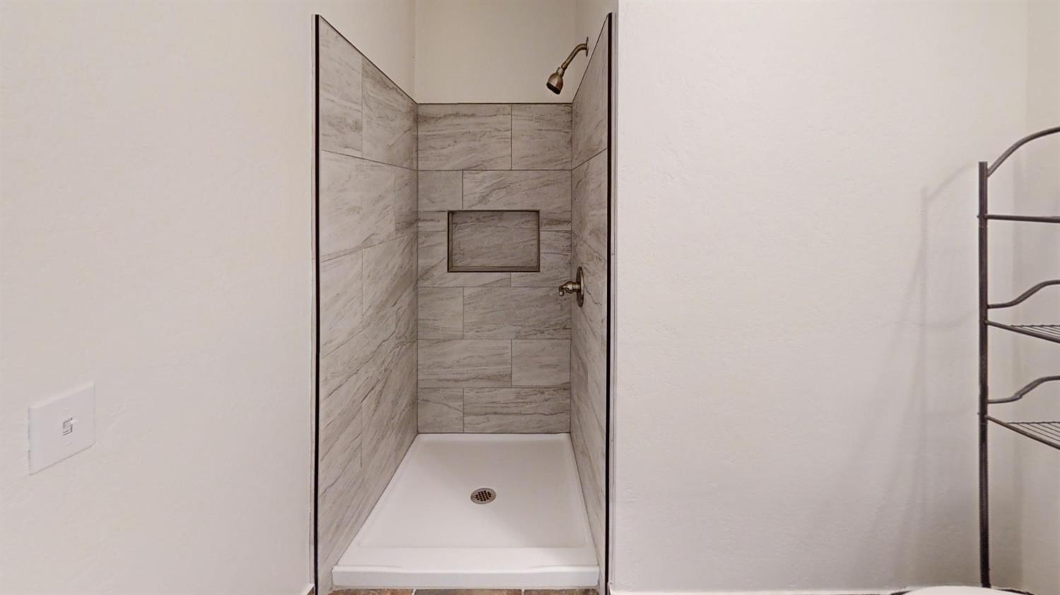 495 Pacific St, Coalinga, CA 93210