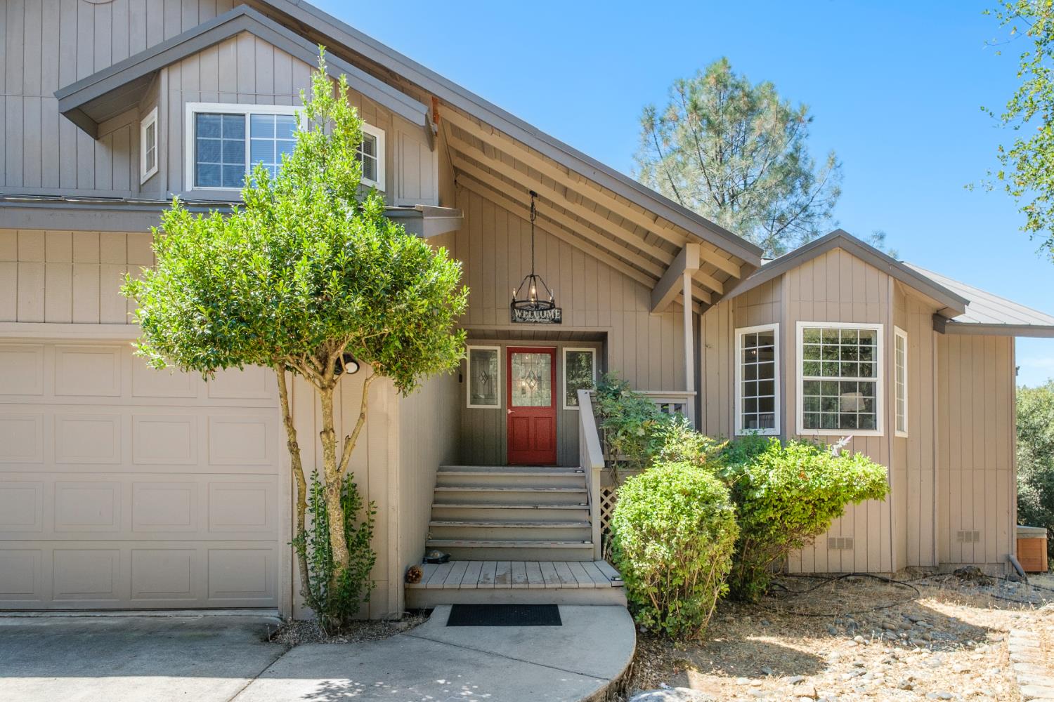 39301 Moonray Ln, Oakhurst, CA 93644