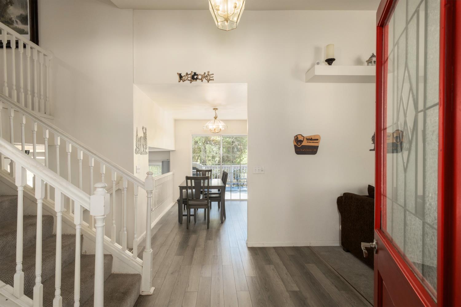 39301 Moonray Ln, Oakhurst, CA 93644