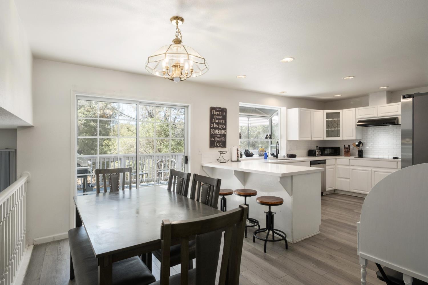 39301 Moonray Ln, Oakhurst, CA 93644