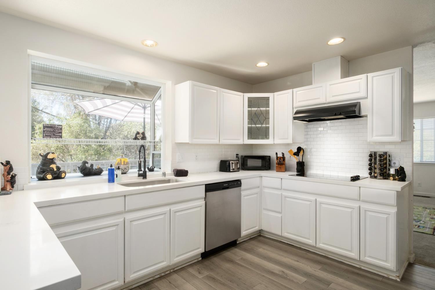 39301 Moonray Ln, Oakhurst, CA 93644