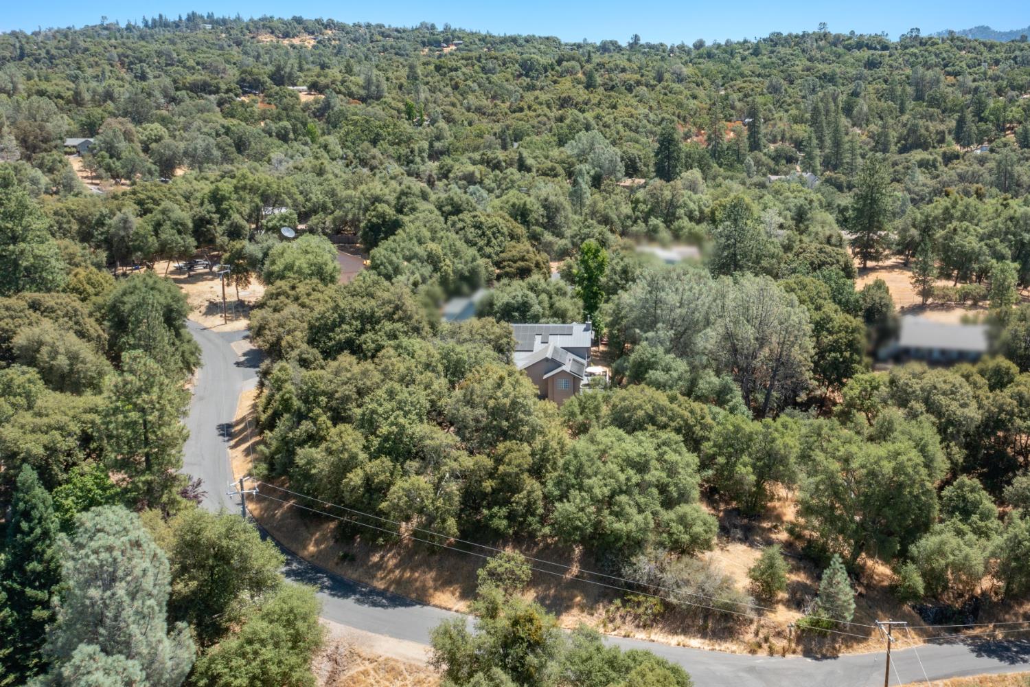 39301 Moonray Ln, Oakhurst, CA 93644
