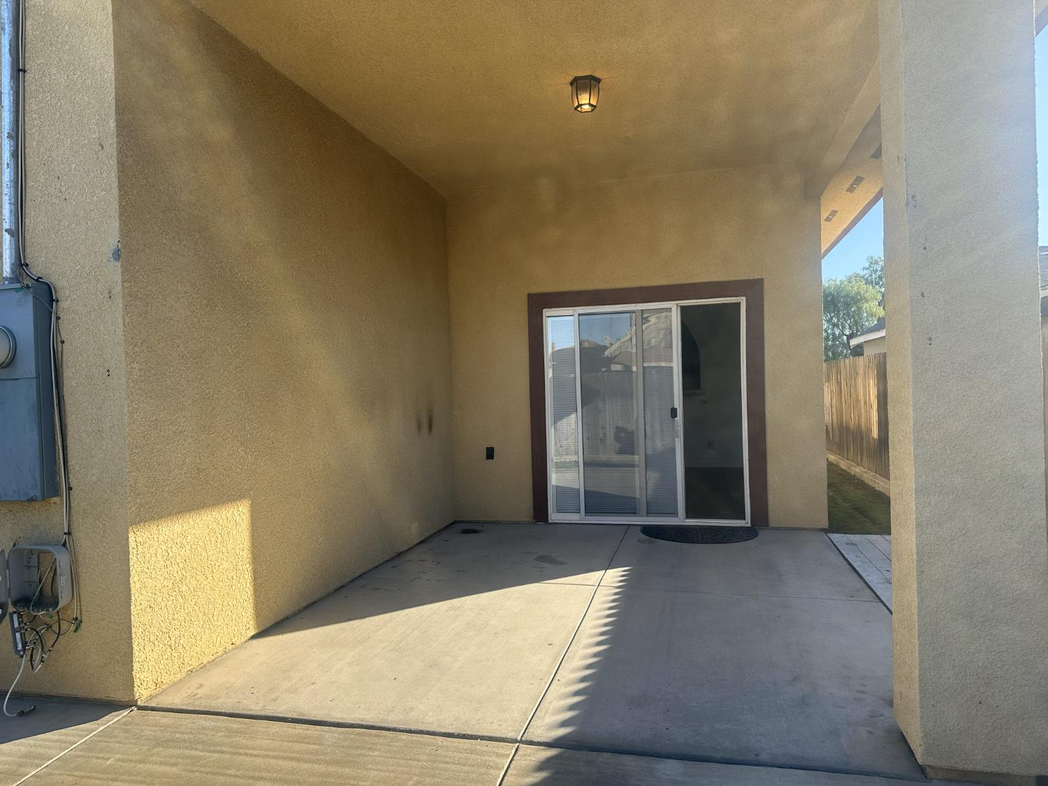 4863 N Doon Way, Fresno, CA 93726