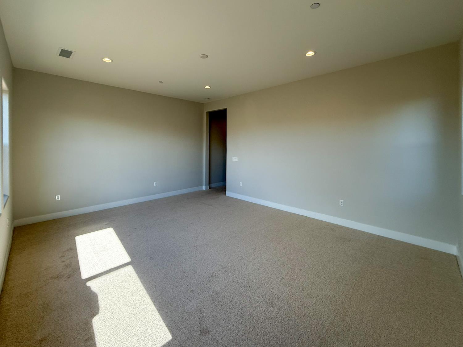 4132 Blackfish Rd, Madera, CA 93636