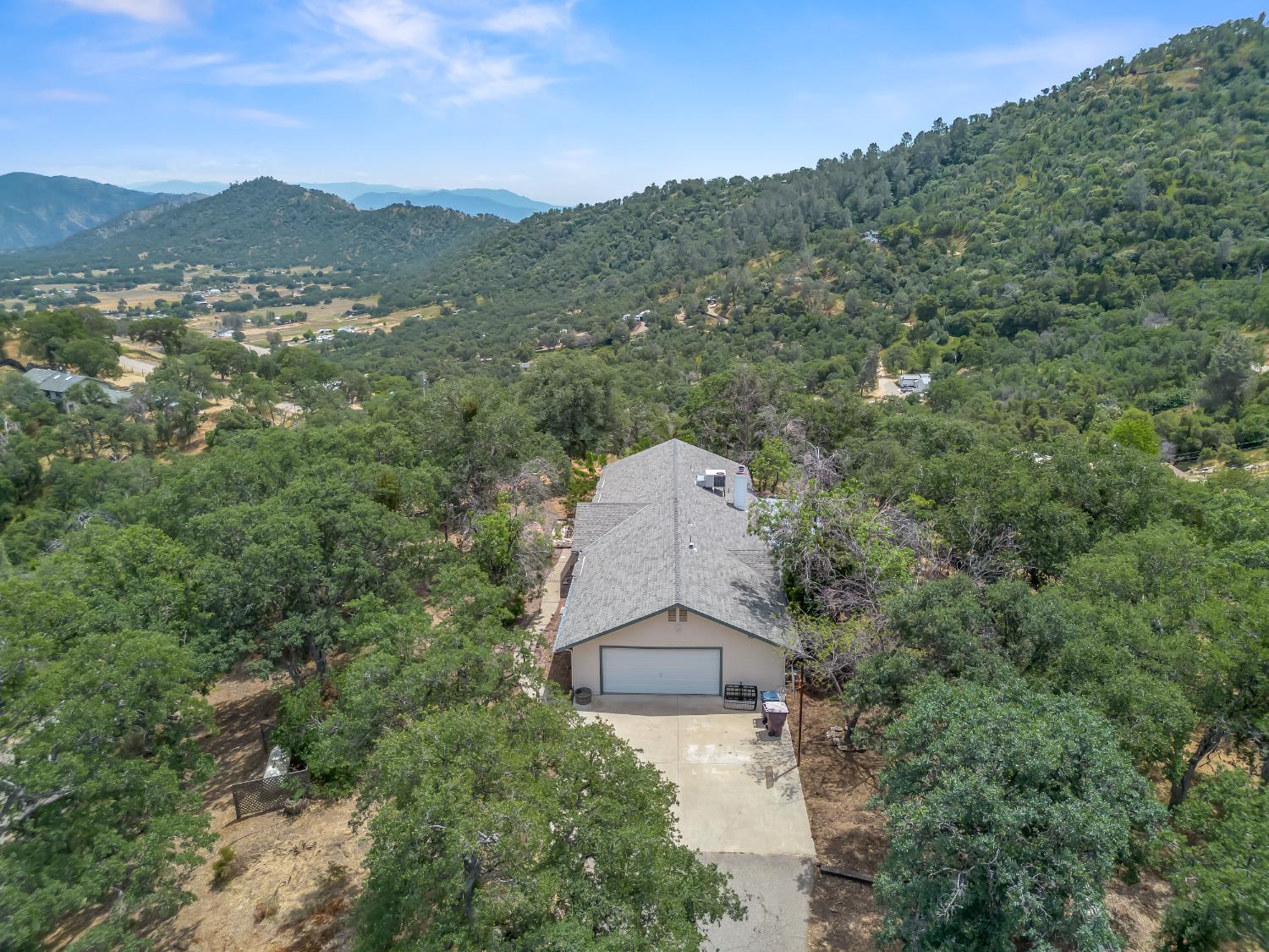 29290 Larkspur Rd, Tollhouse, CA 93667