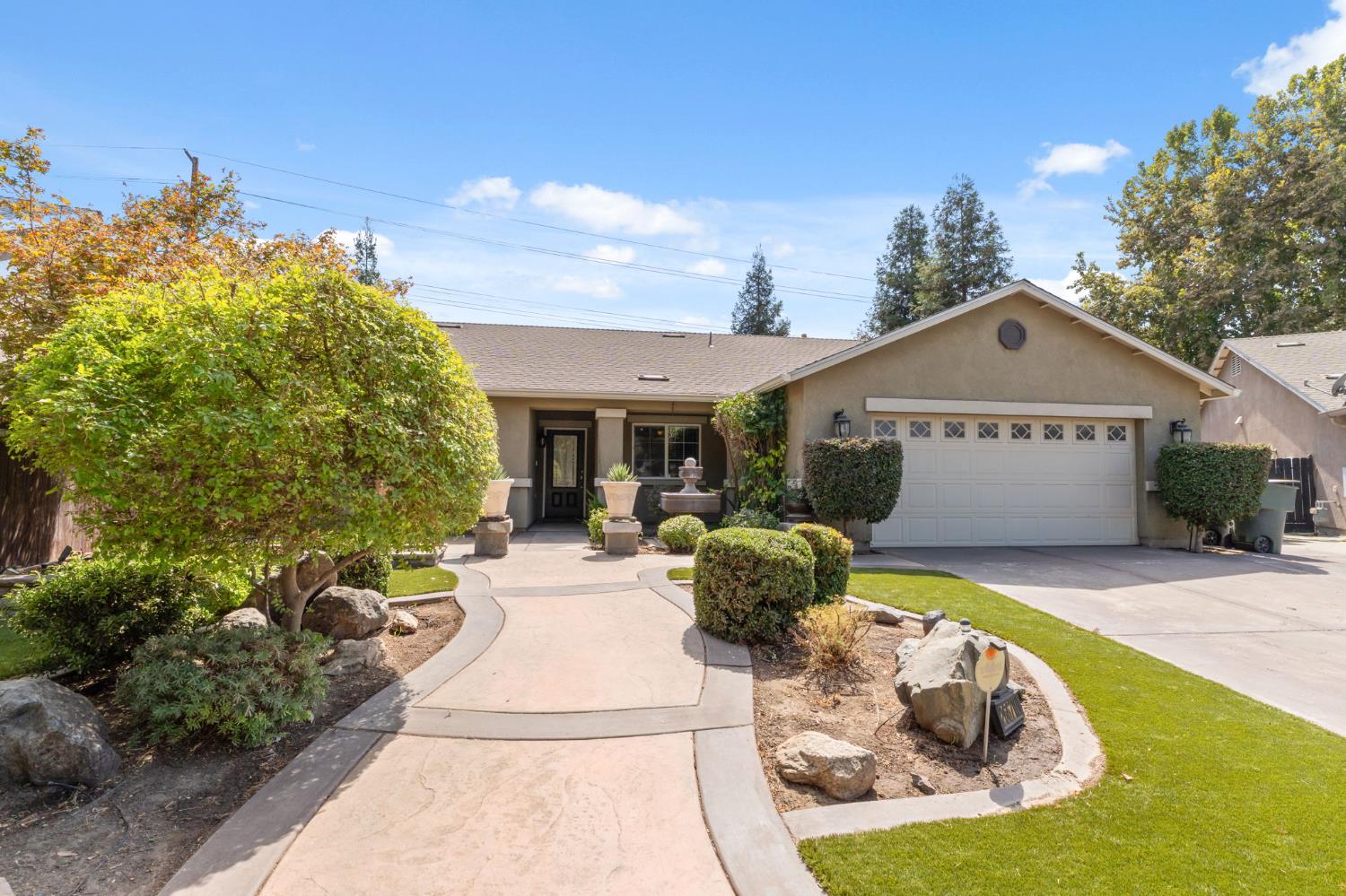 2667 W Payson Ave, Visalia, CA 93291