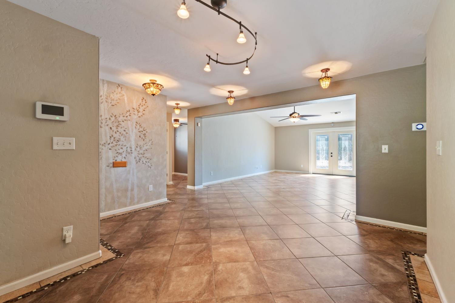 2667 W Payson Ave, Visalia, CA 93291