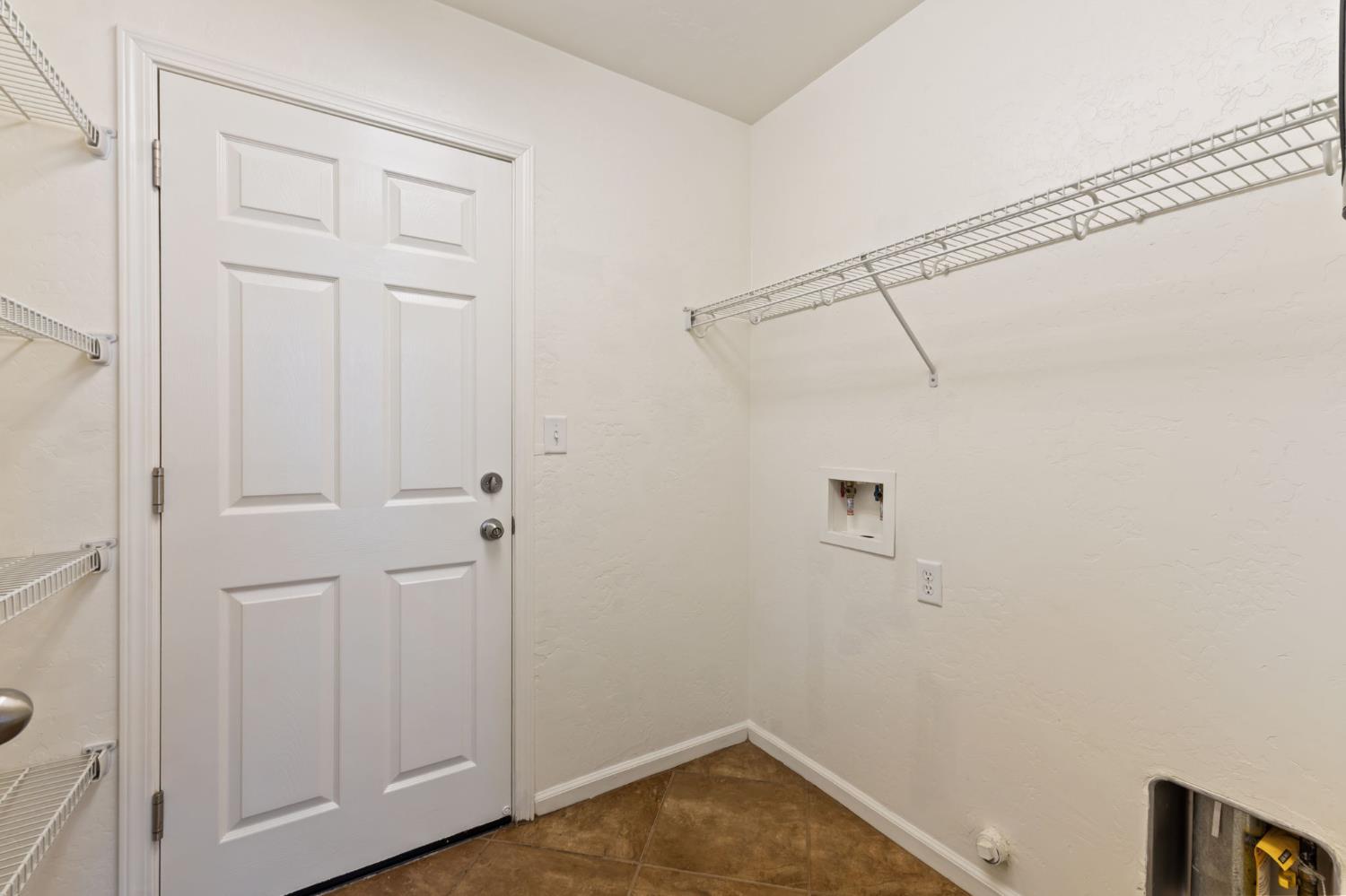 2667 W Payson Ave, Visalia, CA 93291