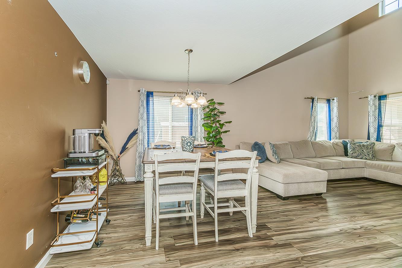 337 S Stanford Ave, Fresno, CA 93727