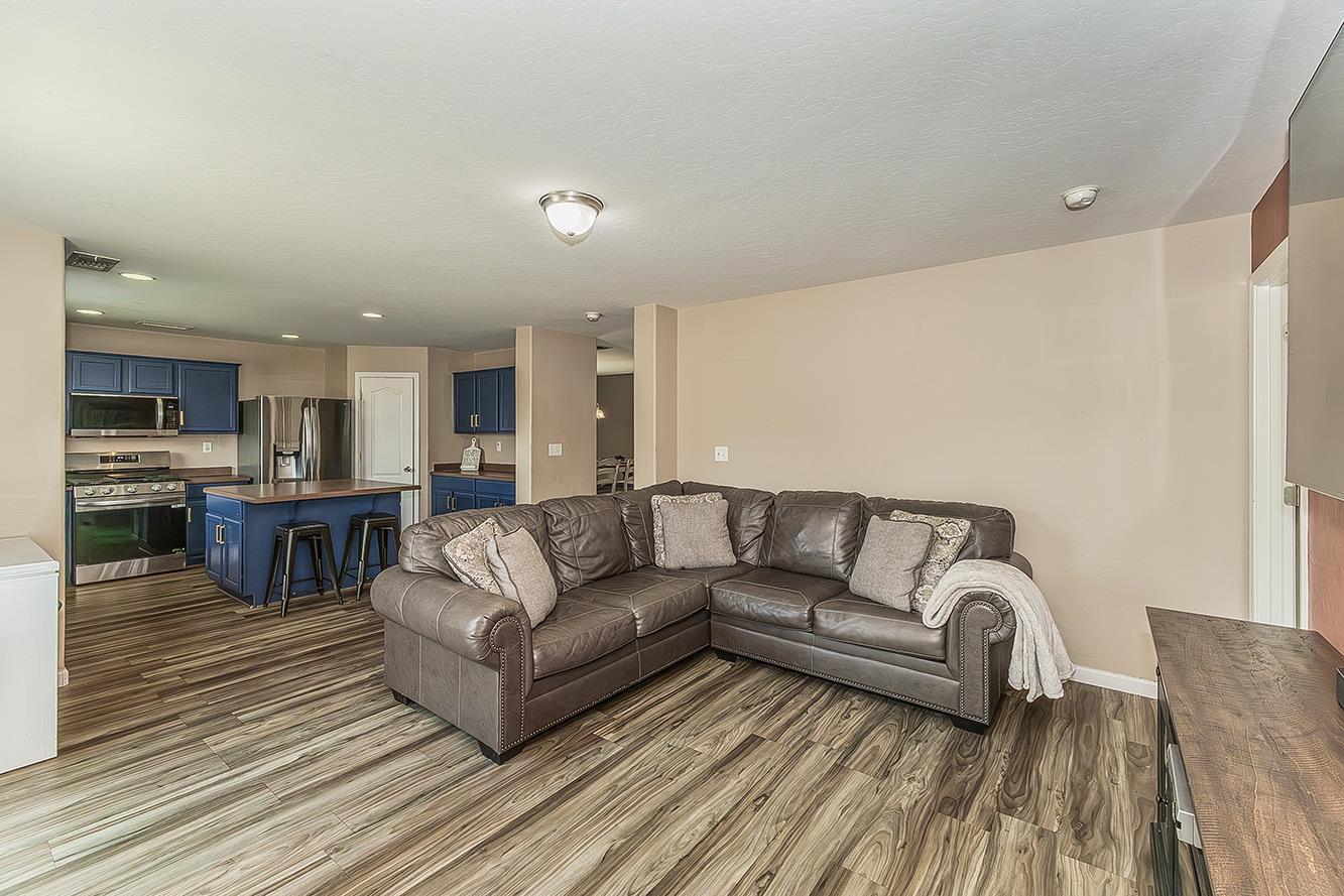 337 S Stanford Ave, Fresno, CA 93727