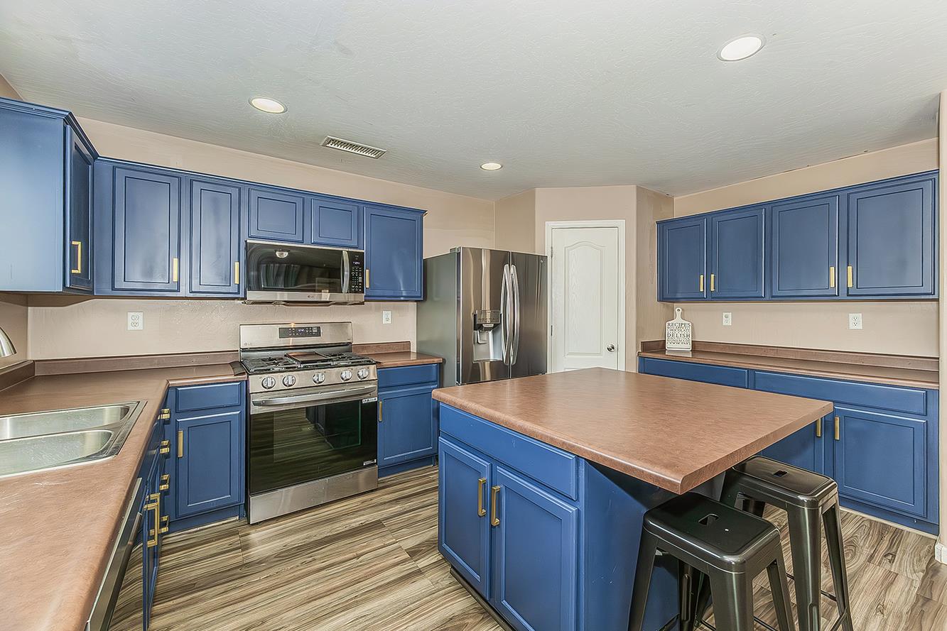 337 S Stanford Ave, Fresno, CA 93727