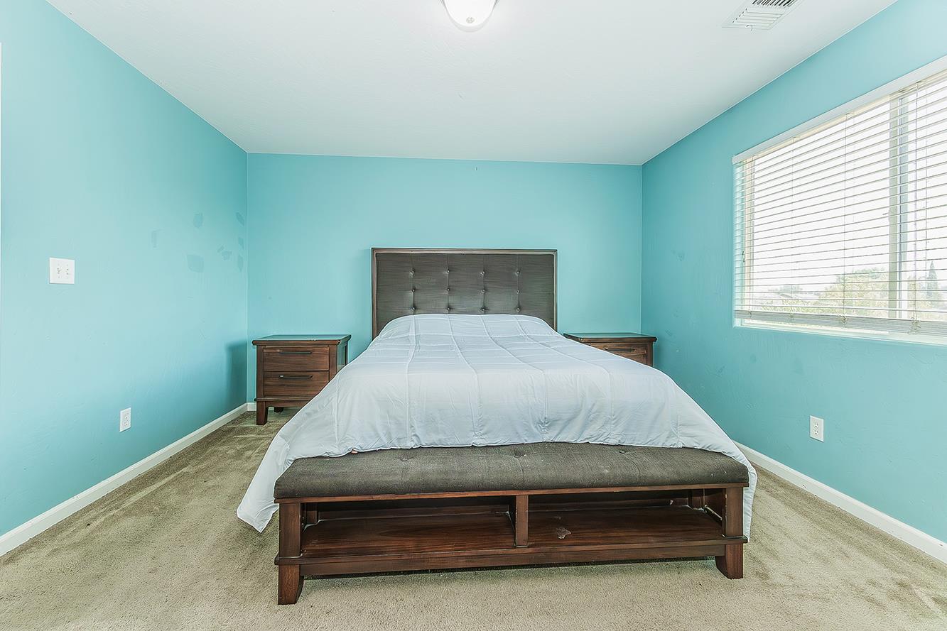 337 S Stanford Ave, Fresno, CA 93727