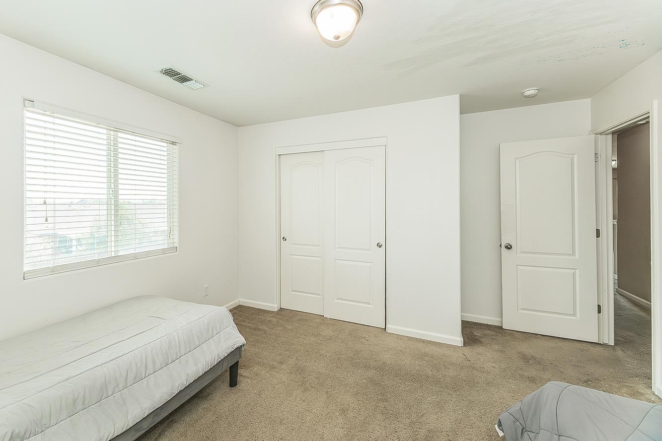 337 S Stanford Ave, Fresno, CA 93727