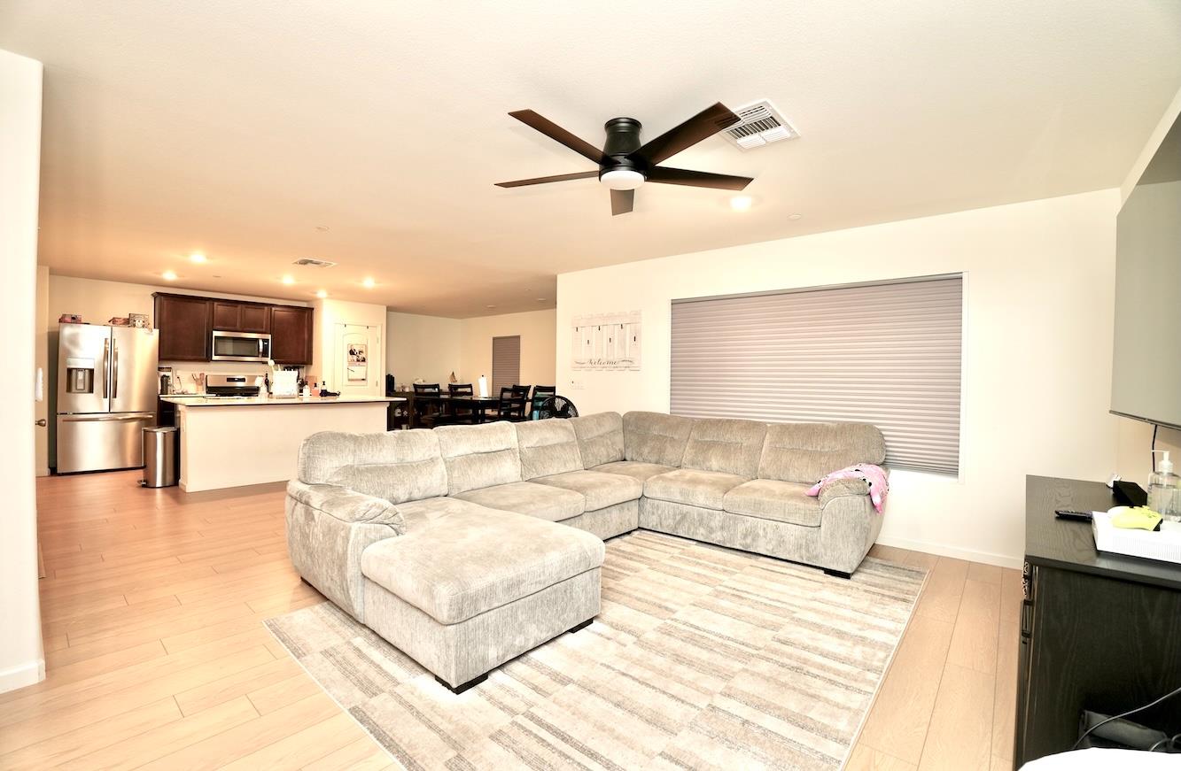 6664 E Washington Ave, Fresno, CA 93727