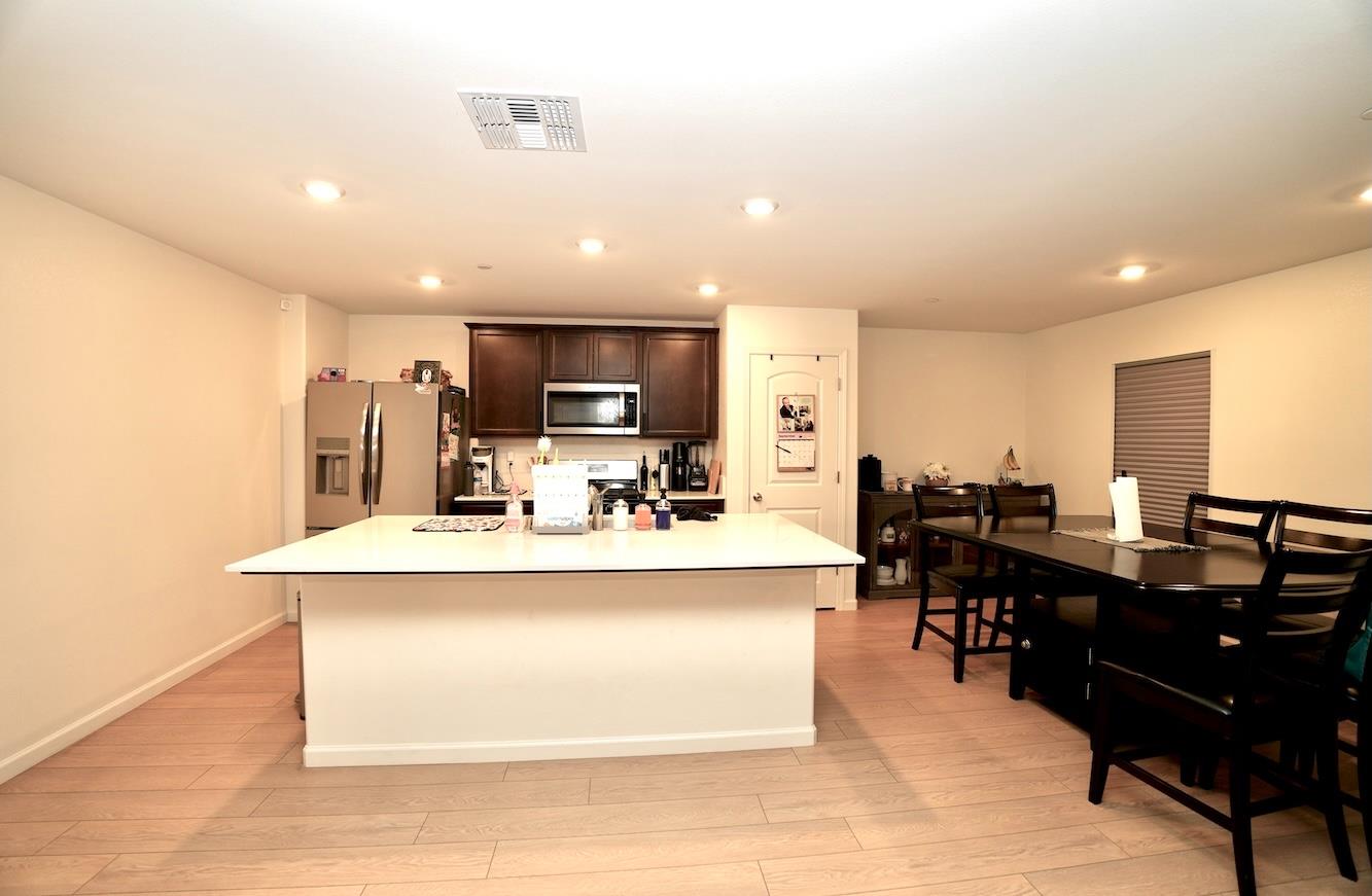 6664 E Washington Ave, Fresno, CA 93727