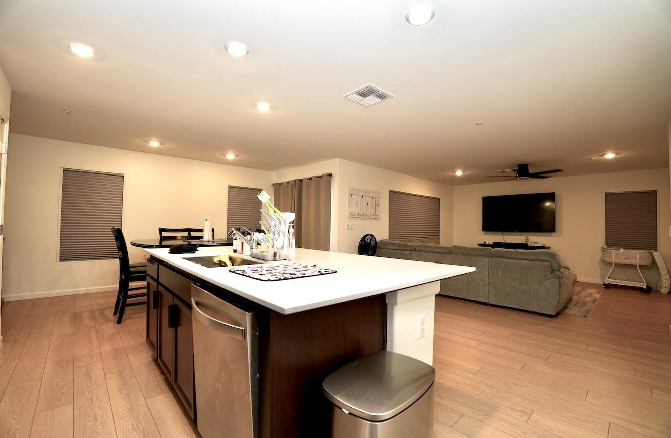 6664 E Washington Ave, Fresno, CA 93727