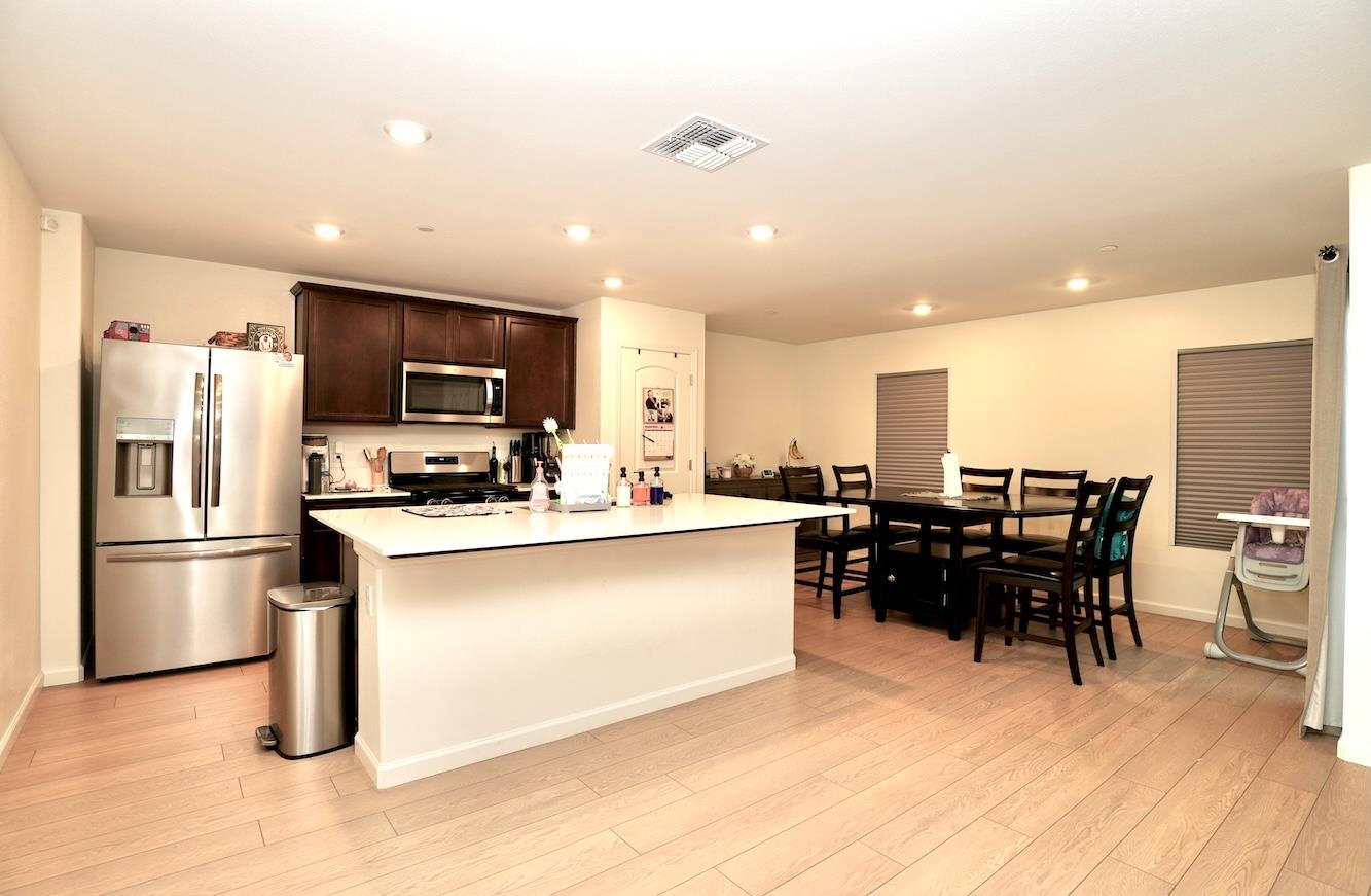 6664 E Washington Ave, Fresno, CA 93727