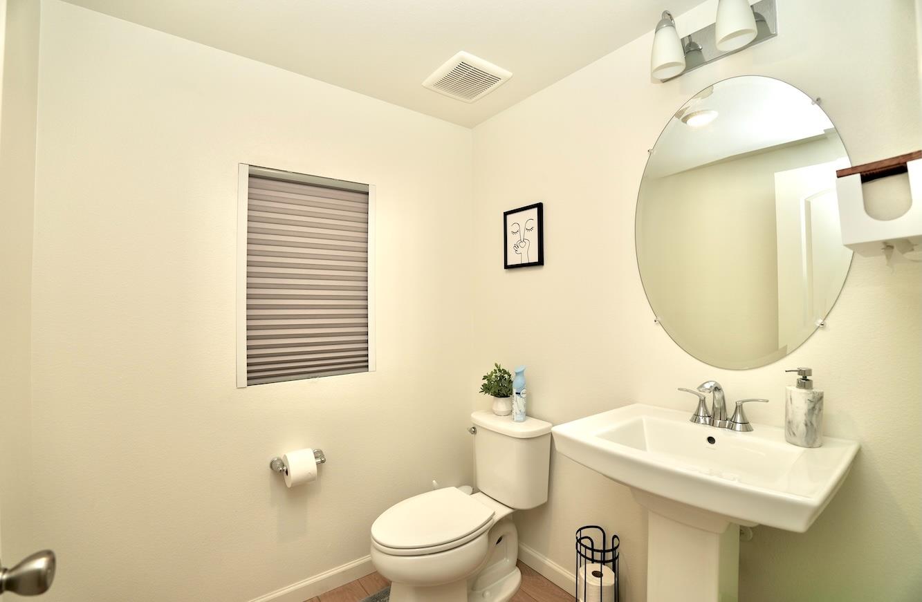 6664 E Washington Ave, Fresno, CA 93727